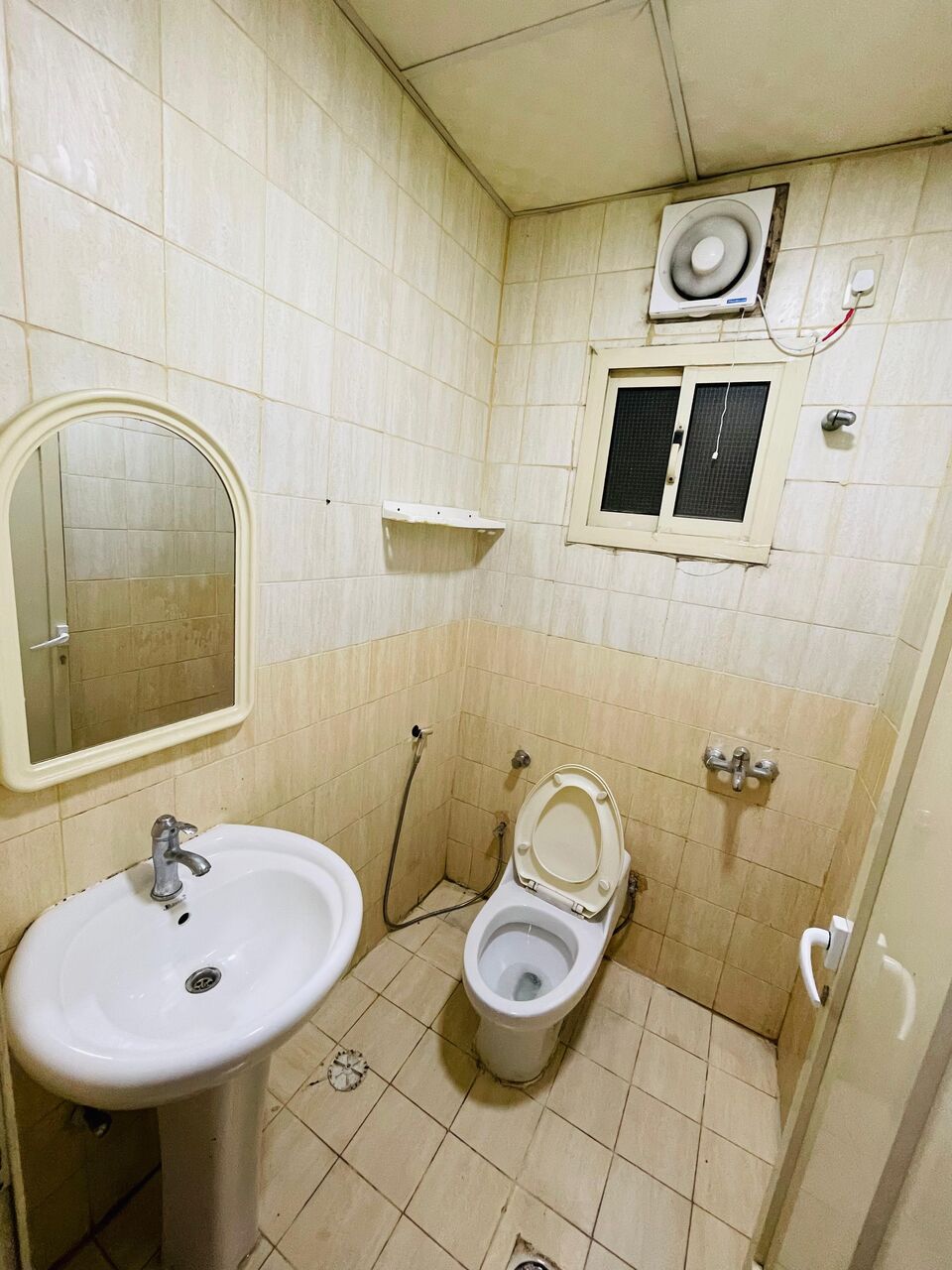 Jubail, Apartments, Flats, Houses & Villas, 2 BR,  2BHK UNFURNISHED APARTMENT ON GROUND FLOOR AVAILABLE FOR RENT