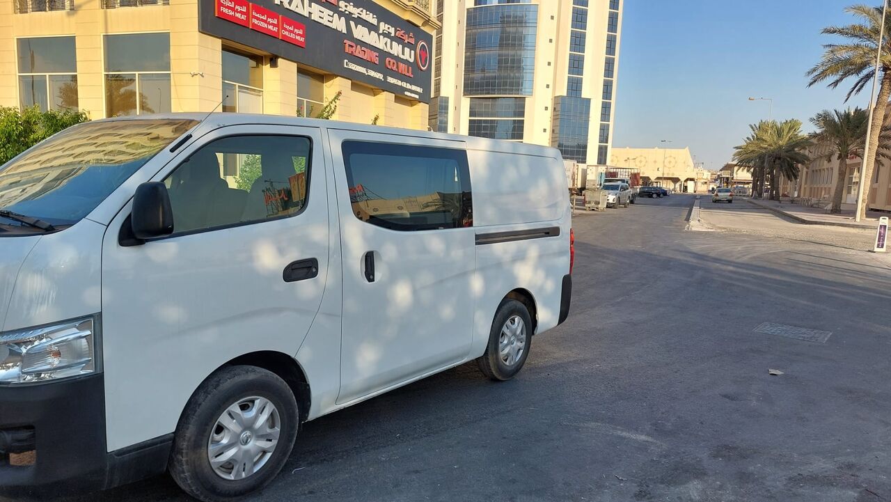 Manama, Vehicles, Cars & Trucks , BHD 2350,  Nissan NV3500 UrVan Cargo Van Very Good Condation,  2016,  Manual,  190000 KM,