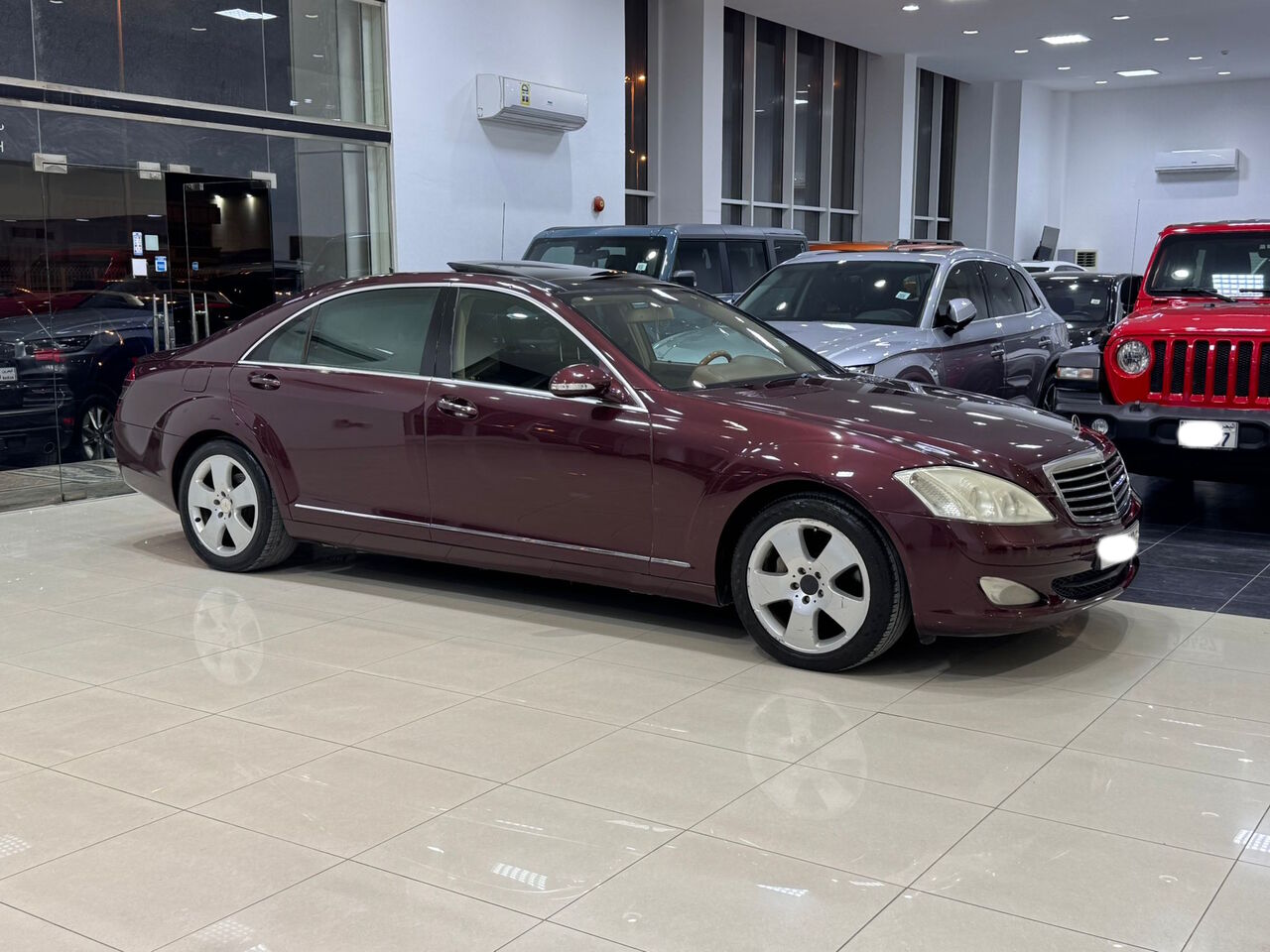 Manama, Vehicles, Cars & Trucks , BHD 2350,  Mercedes Benz S-350,  2009,  Automatic,  128200 KM,   /  (Red)
