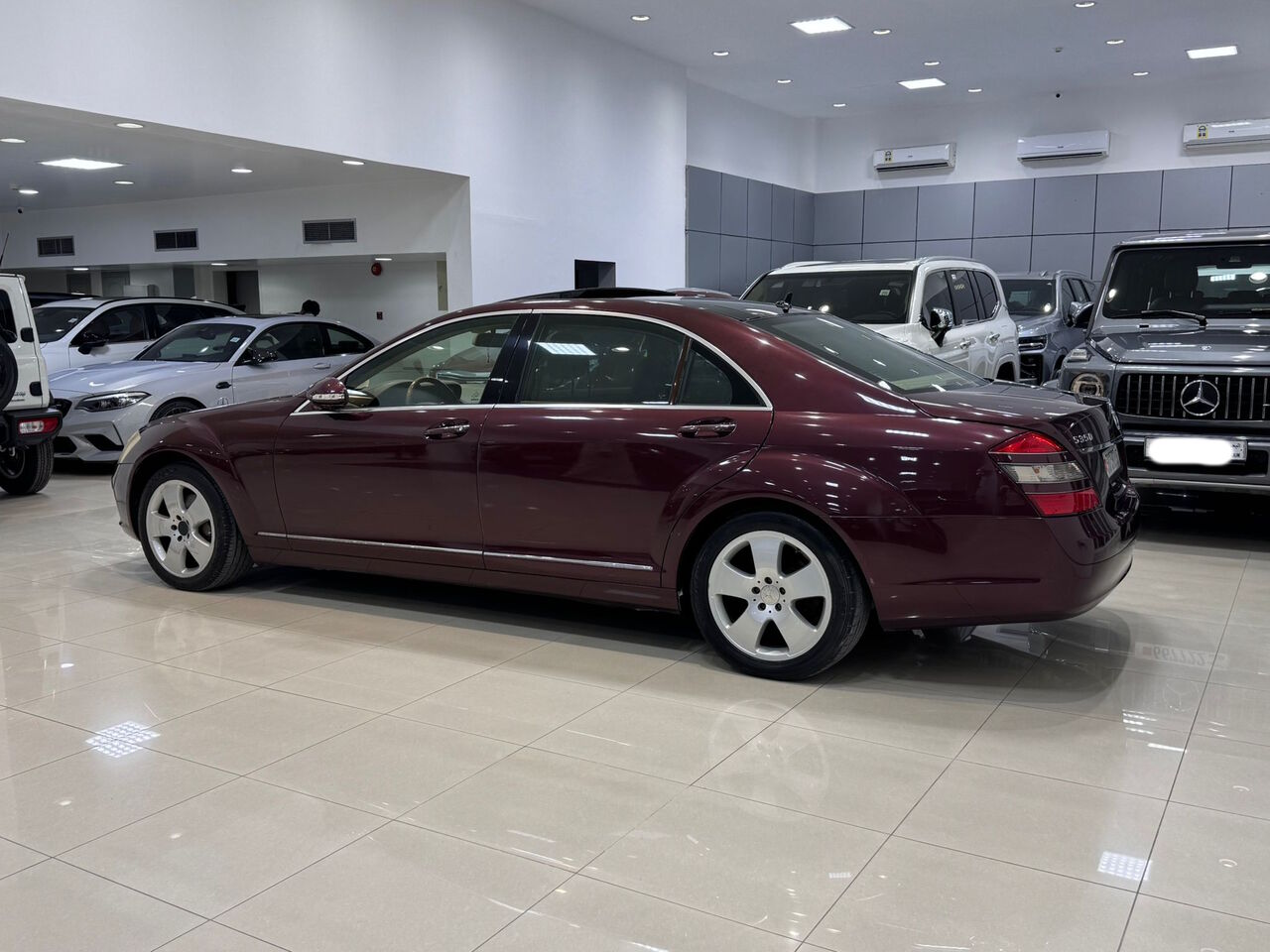 Manama, Vehicles, Cars & Trucks , BHD 2350,  Mercedes Benz S-350,  2009,  Automatic,  128200 KM,   /  (Red)