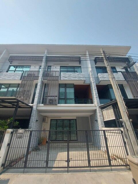 Bangkok, Villas, THB 32000,  1 Sq. Feet,  Townhome For Rent, 3 Floors, 220 Sq M, Plex Bangna, Next To Bangna-Trad Road, Km. 5, Near