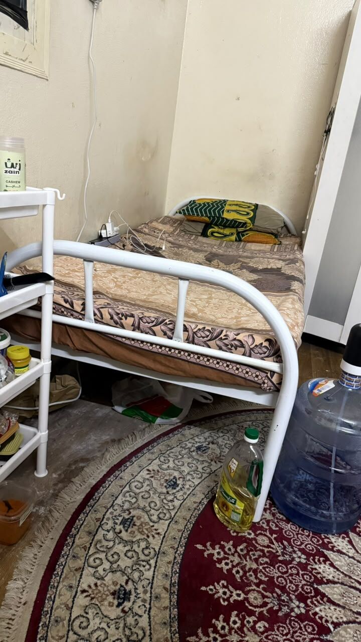 Riyadh, Furniture, SAR 120,  Single Bed With Mattress &ndash; Good Condition &ndash; SAR 120