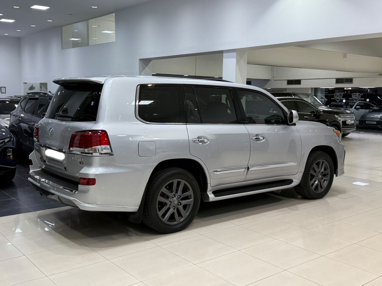 Manama, Vehicles, Cars & Trucks , BHD 12500,  Lexus LX-570 S,  2015,  Automatic,  362650 KM,    (Silver)