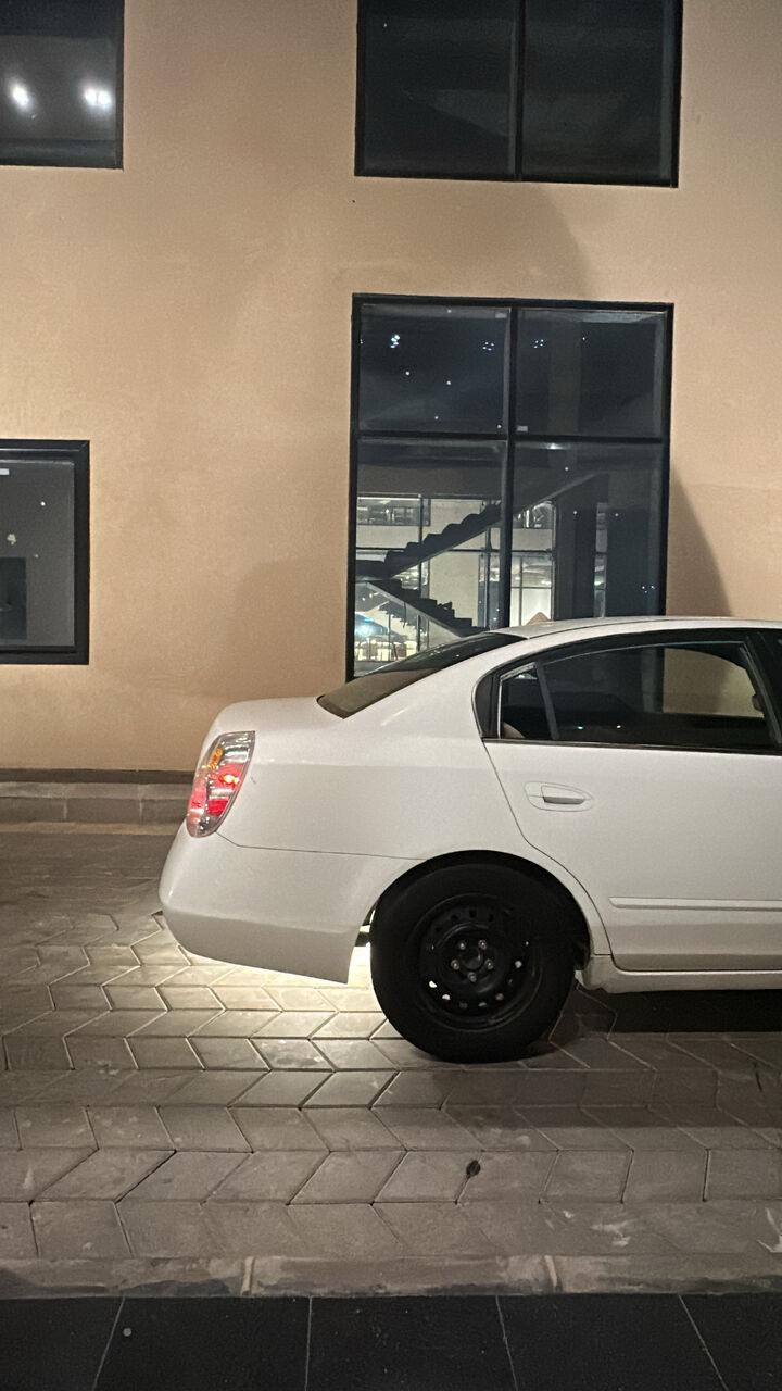 Jeddah, Vehicles, Cars & Trucks , SAR 10000,  Nissan Altima,  2006,  –تحديد–,  310000 KM,