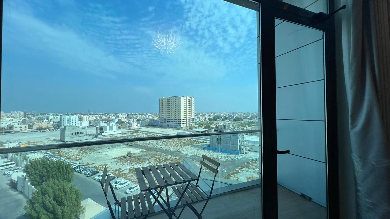 Sanabis, Apartments, Flats, Houses & Villas, BHD 550/month,  Furnished,  3 BR,  150 Sq. Meter,  3 BR Furnished Flat With Balcony In Sanabis 550 BD