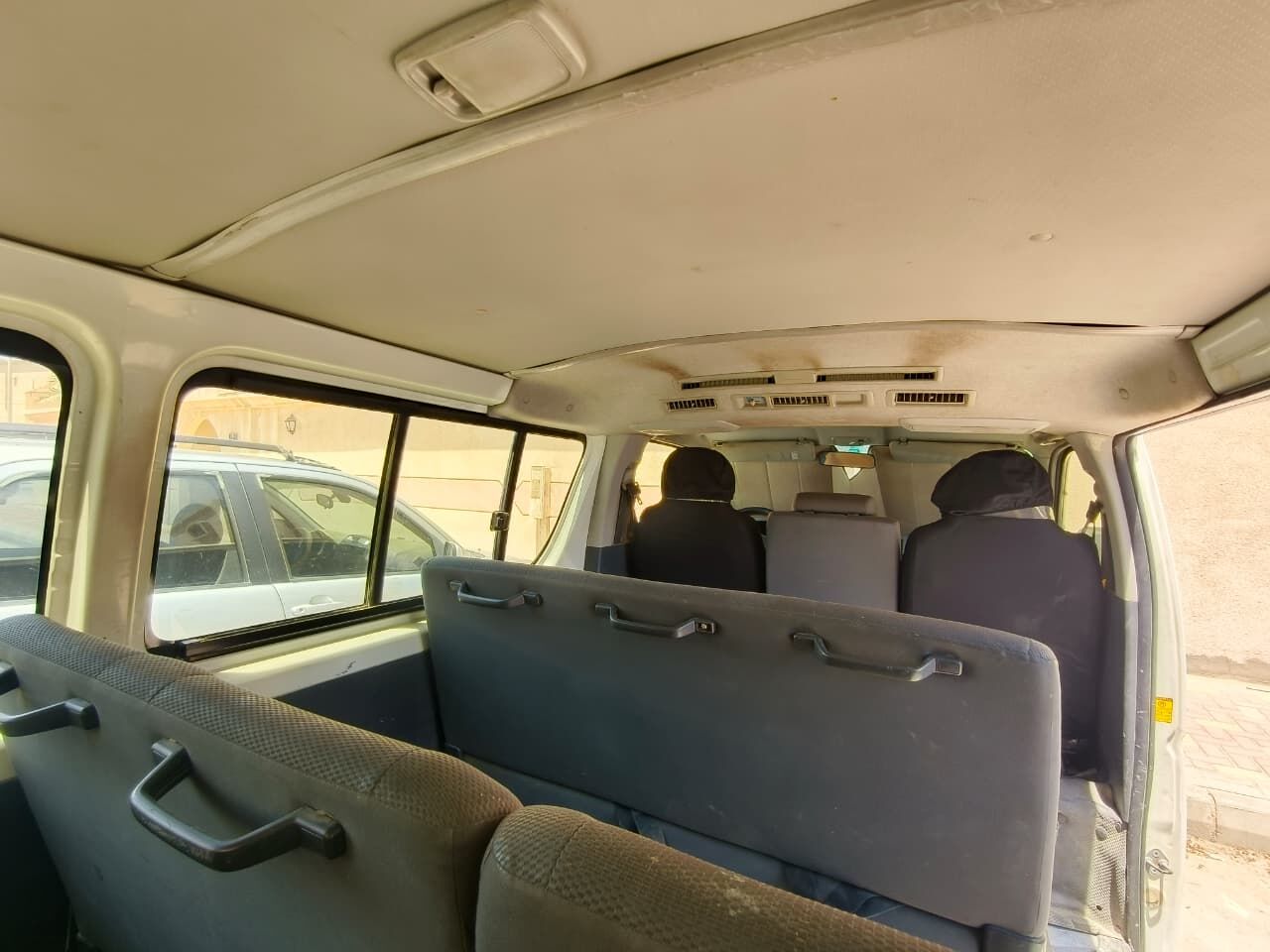 Jubail, Vehicles, Cars & Trucks , Toyoya Hiace,  2013,  Manual,  313000 KM,  Toyota Hiace 13 Seater Available For Monthly Rent With Driver