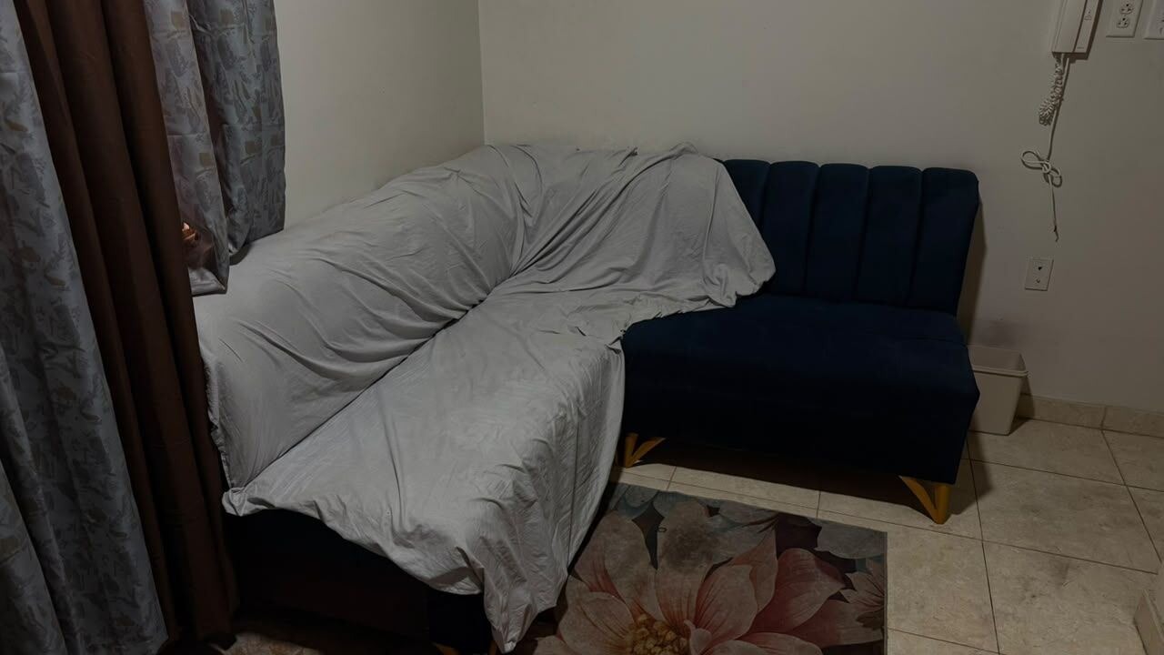 Al Adama, Furniture, SAR 1000,  Sofa Set For Sale Like New