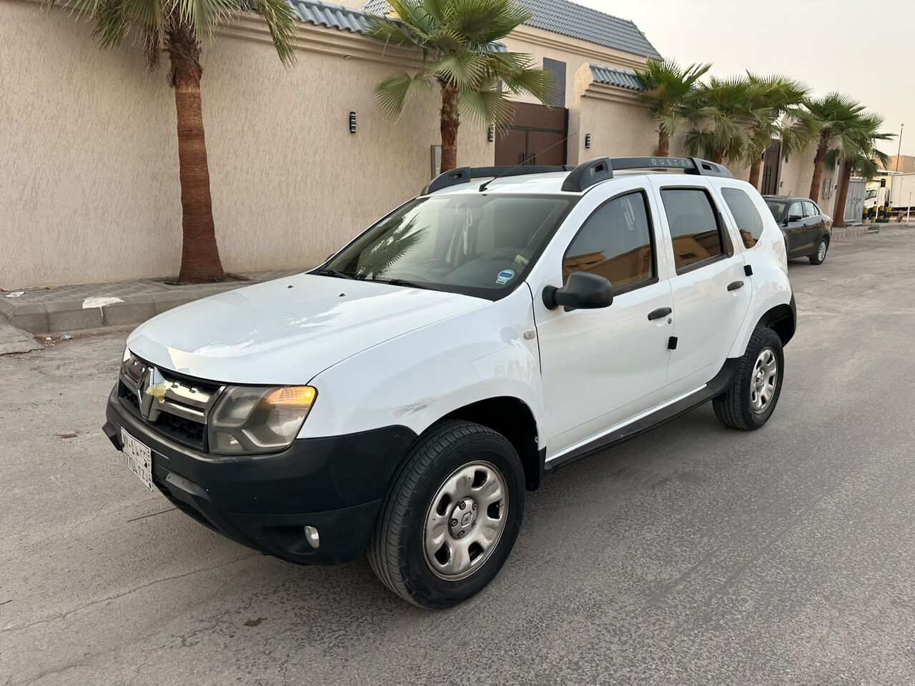 Riyadh, Vehicles, Cars & Trucks , SAR 17000,  Renault Duster,  2016,  Automatic,  130000 KM,    Mid Option N Low Odo Good Price 2nd Owner