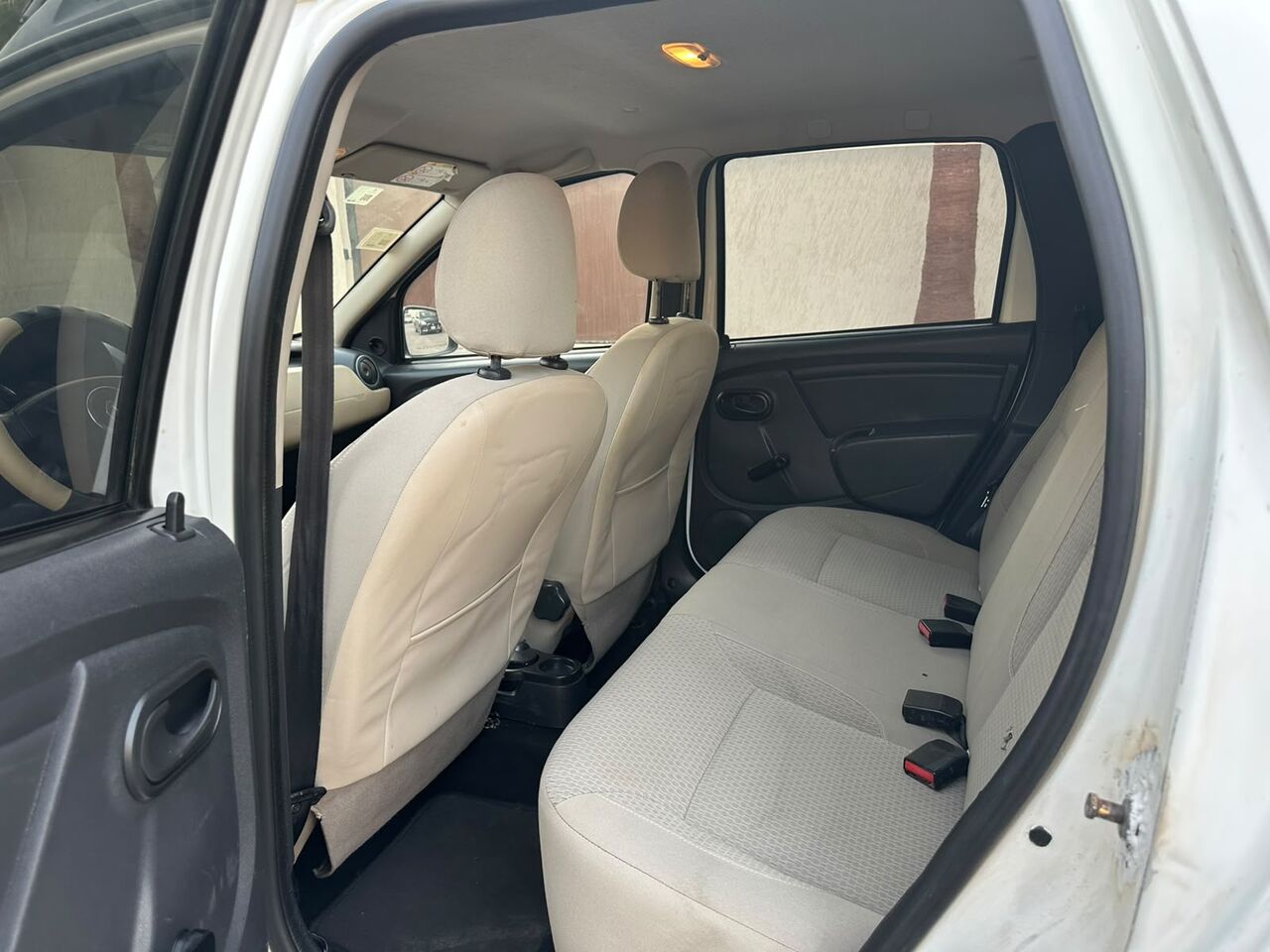 Riyadh, Vehicles, Cars & Trucks , SAR 17000,  Renault Duster,  2016,  Automatic,  130000 KM,    Mid Option N Low Odo Good Price 2nd Owner