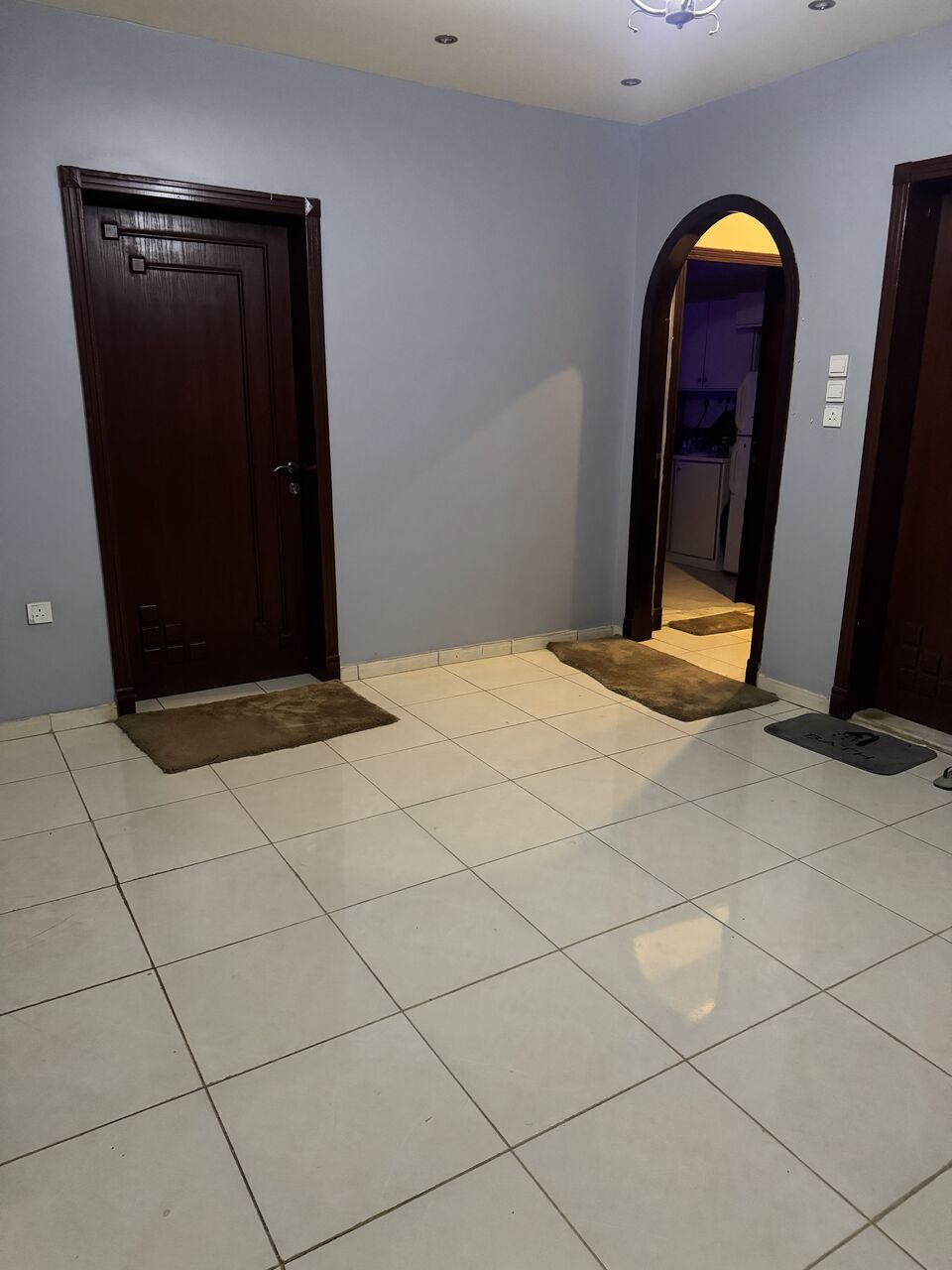 Jeddah, Housing Exchanges, SAR 800/month,  1 BR,  Room For Rent
