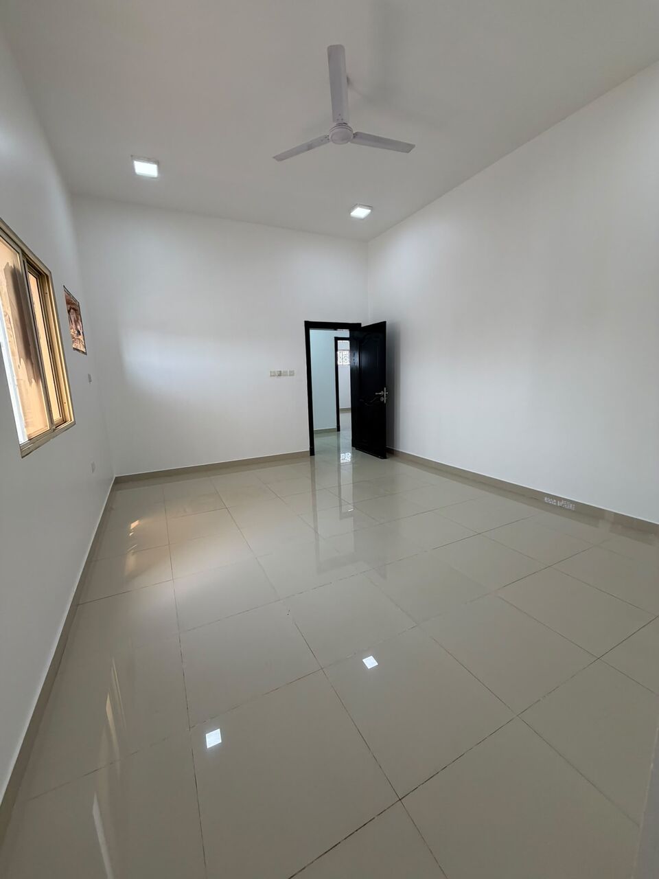 Kabul, Apartments, Flats, Houses & Villas, AFN 220/year,  3 BR,  100 Sq. Meter,  للإيجار شقة كبيرة في المالكية