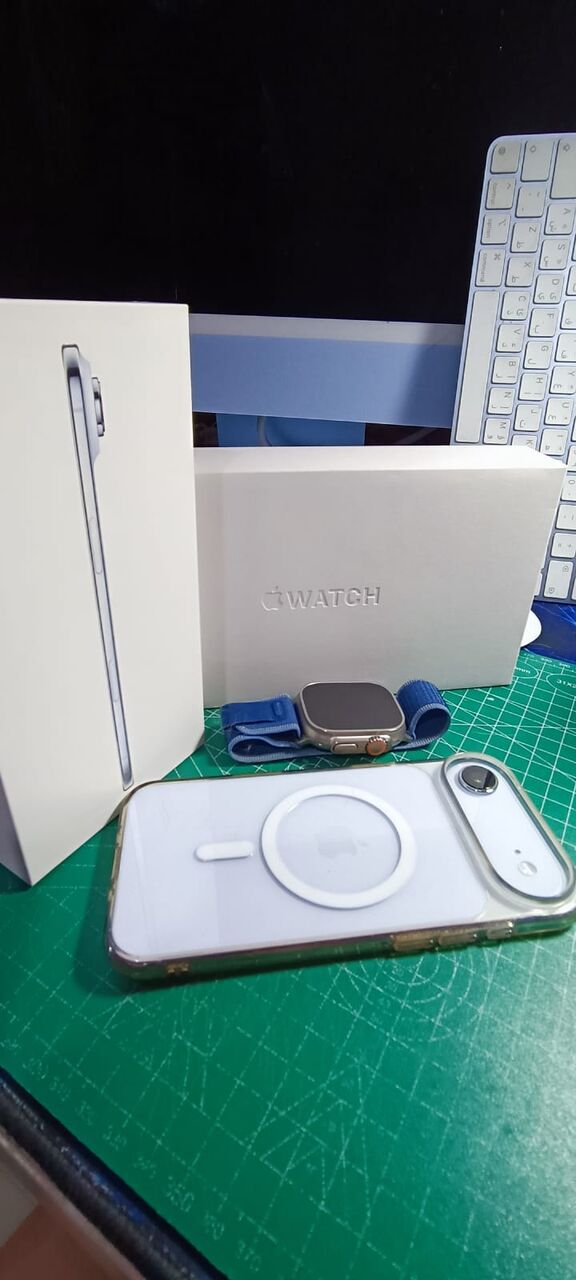 Al Sahafa, Mobile Phones, SAR 6200,  Iphone Air 256 GB + Apple Ultra Watch 3 With Box