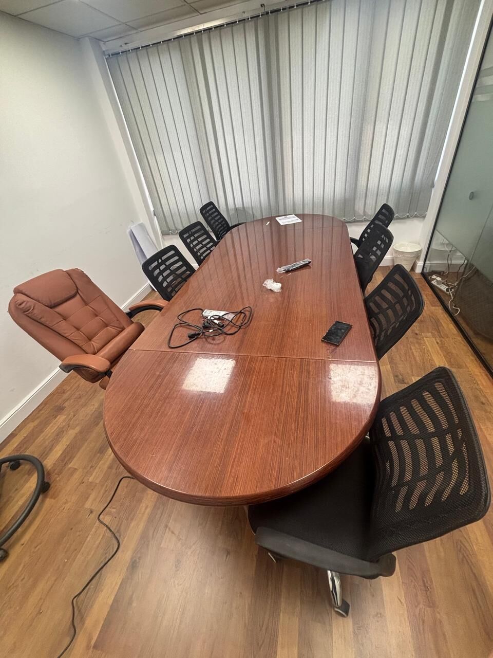 Riyadh, Furniture, SAR 875,  Meeting Table & Office Chair For Sale
