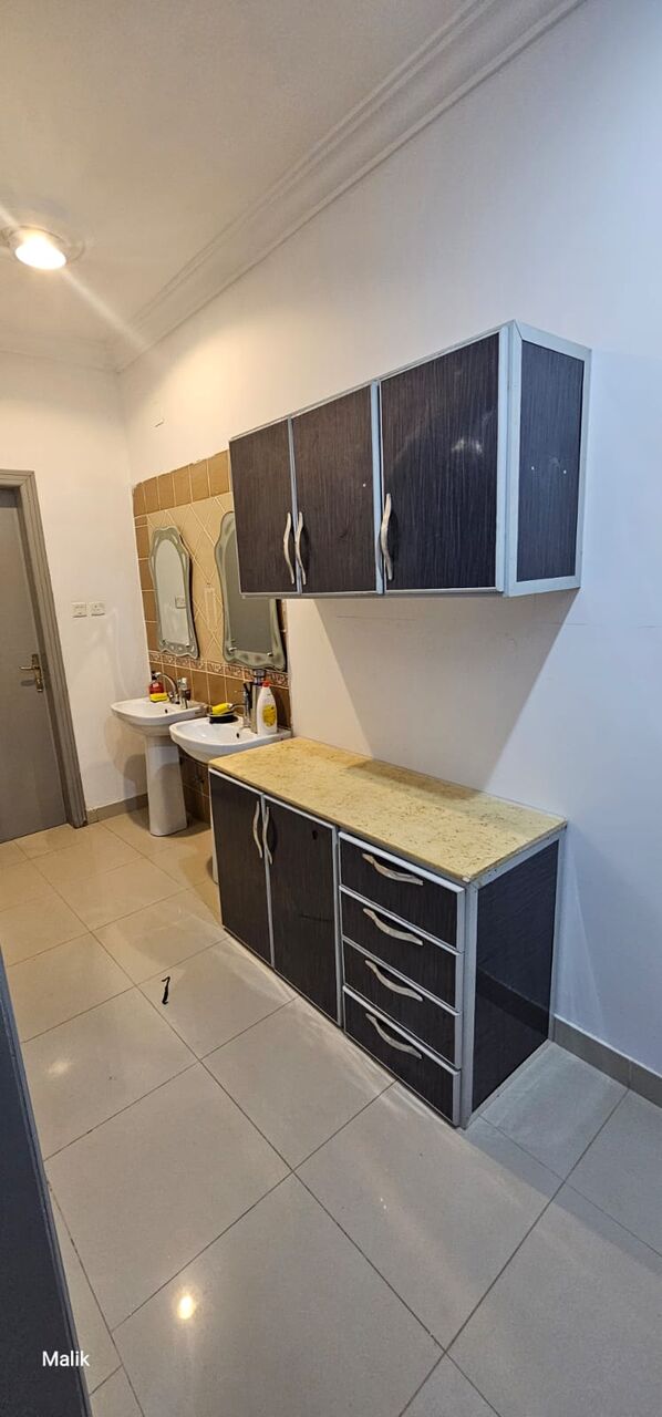 Dhahrat Laban, Apartments, Flats, Houses & Villas, SAR 2000/month,  1 BR,  Furnished Family Apartment Available For A Professional Lady Or Small Family Only,