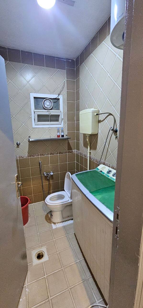 Dhahrat Laban, Apartments, Flats, Houses & Villas, SAR 2000/month,  1 BR,  Furnished Family Apartment Available For A Professional Lady Or Small Family Only,