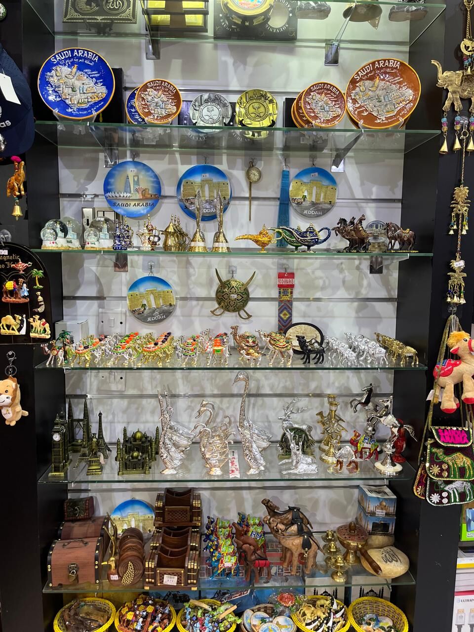 Riyadh, Businesses For Sale, Running Gift Shop For Sale In Hotel Marriott KKIA-RUH