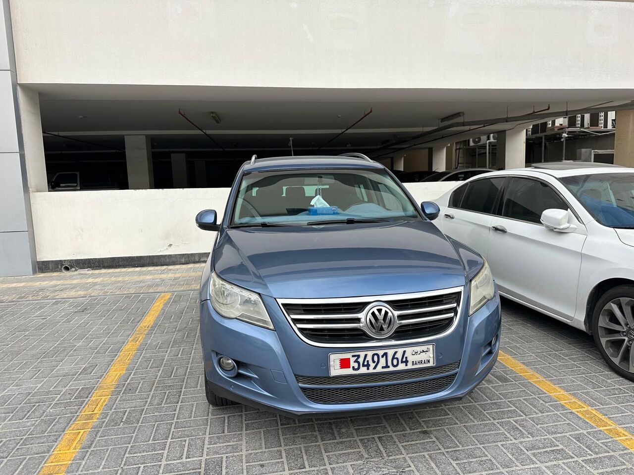East Riffa, Vehicles, Cars & Trucks , BHD 2200,  Volkswagen Tiguan,  2011,  Automatic,  250000 KM,  FAMILY USED TIGUAN FOR SALE
