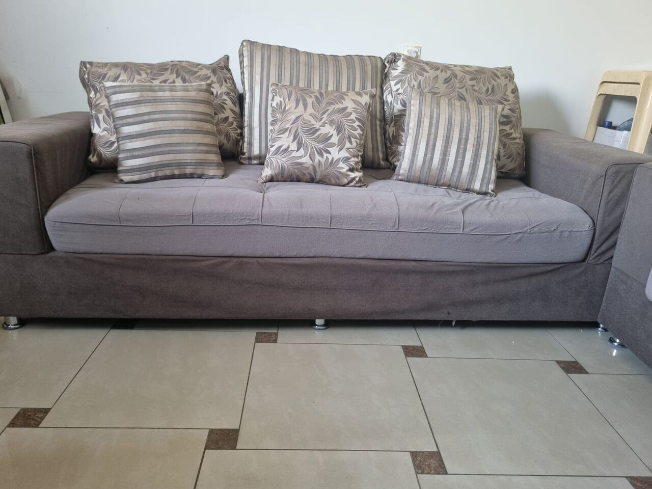 Riyadh, Furniture, SAR 2200,  I Would Like To Sell Some Household Furniture And Appliances