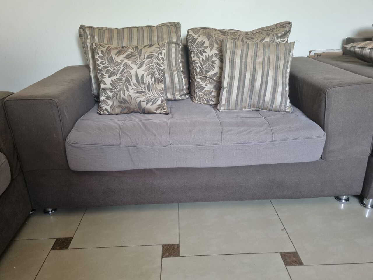 Riyadh, Furniture, SAR 2200,  I Would Like To Sell Some Household Furniture And Appliances