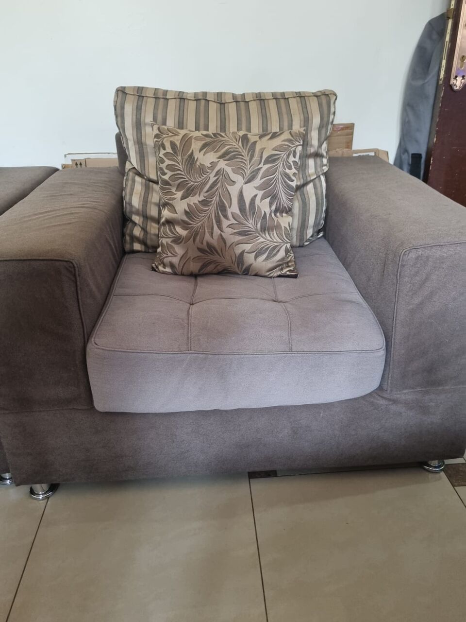 Riyadh, Furniture, SAR 2200,  I Would Like To Sell Some Household Furniture And Appliances