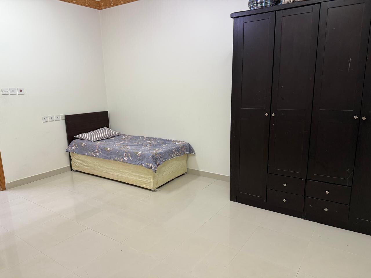 Ghirnatah, Rooms for Rent, SAR 1800/month,  Furnished,  Room Available For Rent With Attached Washroom. For Single Person Only.