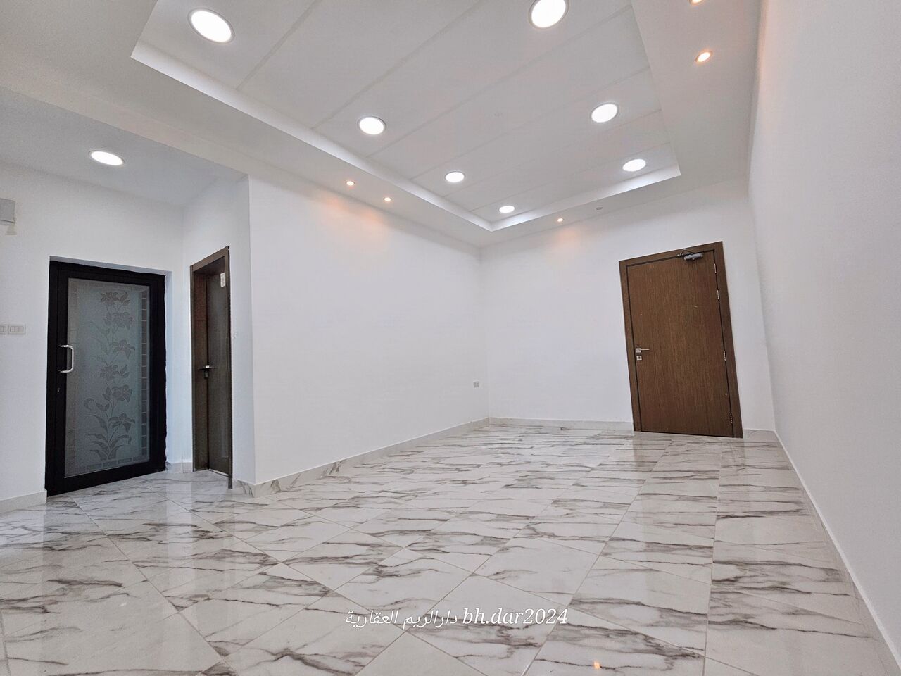 Manama, Apartments, Flats, Houses & Villas, BHD 220/year,  2 BR,  Qalali City/high End Apartment For Rent Including Electricity Sea View