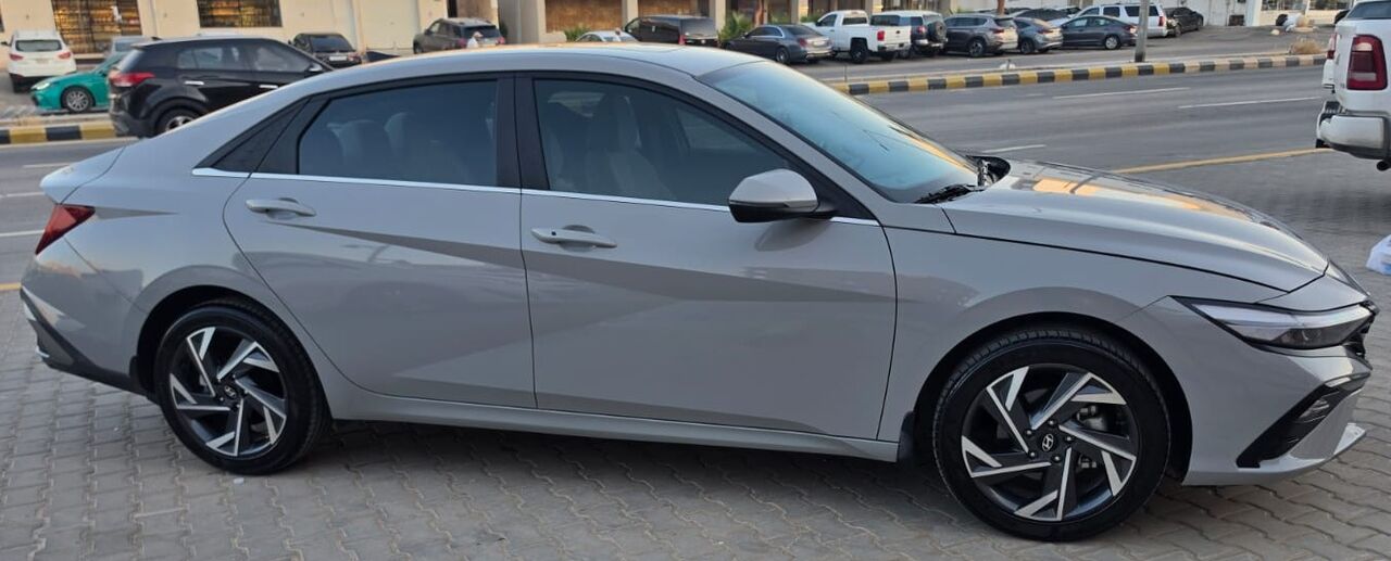 Riyadh, Vehicles, Cars & Trucks , SAR 75000,  Hyundai Elentra,  2025,  Automatic,  15000 KM,    For Sale - Mid Option - 75000 SAR - 15000KM Only