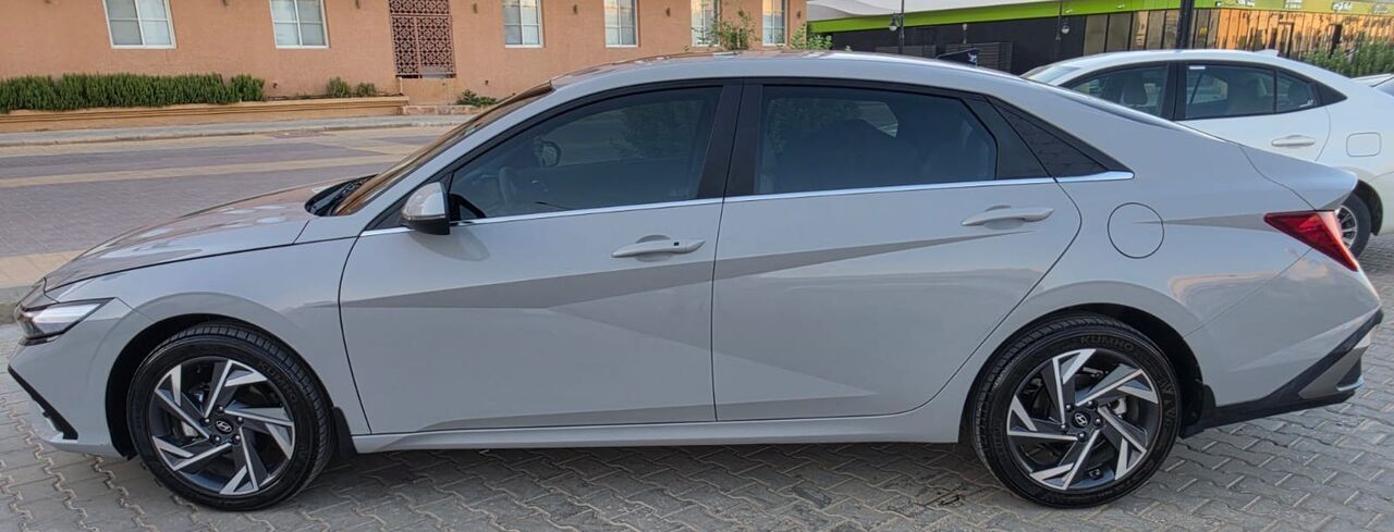 Riyadh, Vehicles, Cars & Trucks , SAR 75000,  Hyundai Elentra,  2025,  Automatic,  15000 KM,    For Sale - Mid Option - 75000 SAR - 15000KM Only