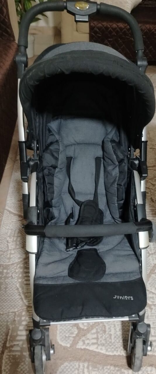 Sulai, Baby & Kid Stuff, SAR 220,  Twin/Double Baby Stroller, Juniors Baby Stroller, White Wooden Baby Crib/Cot