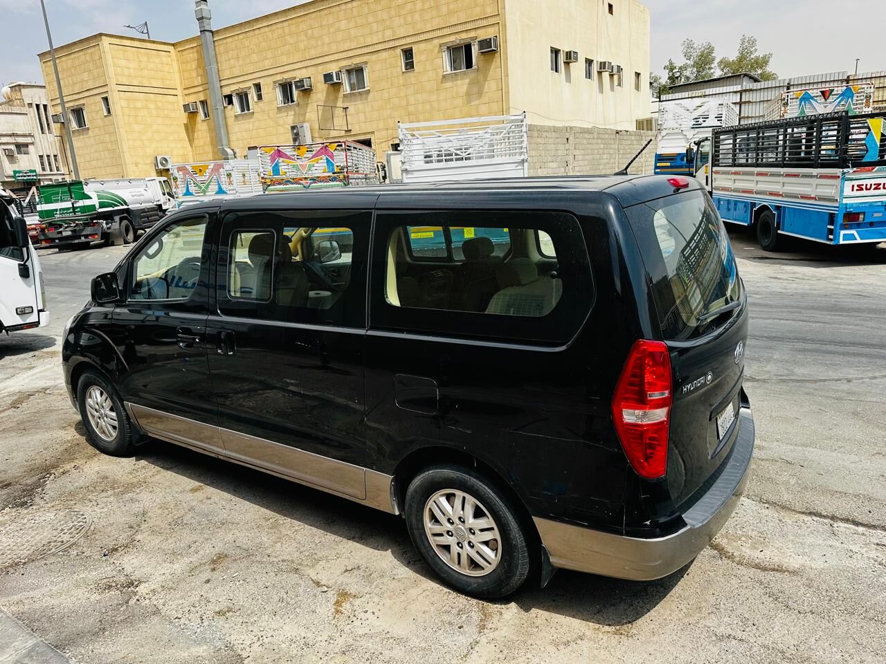 Riyadh, Vehicles, Cars & Trucks , SAR 36000,  Hyundai H1,  2016,  Automatic,  224000 KM,    Urgent Sell