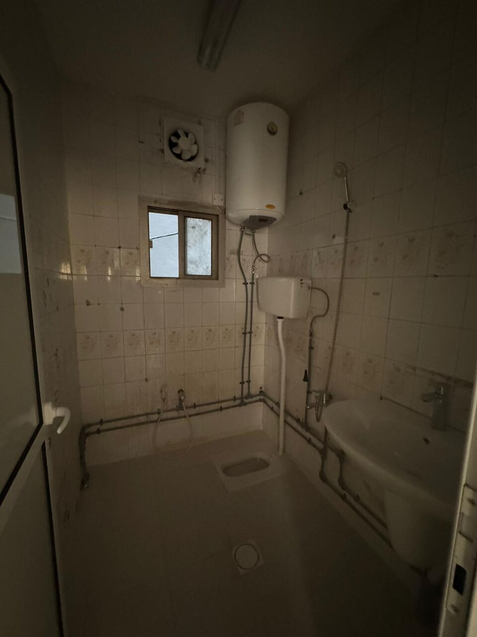 Kabul, Villas, AFN 300,  200 Sq. Meter,  للايجار بناية في المنامة