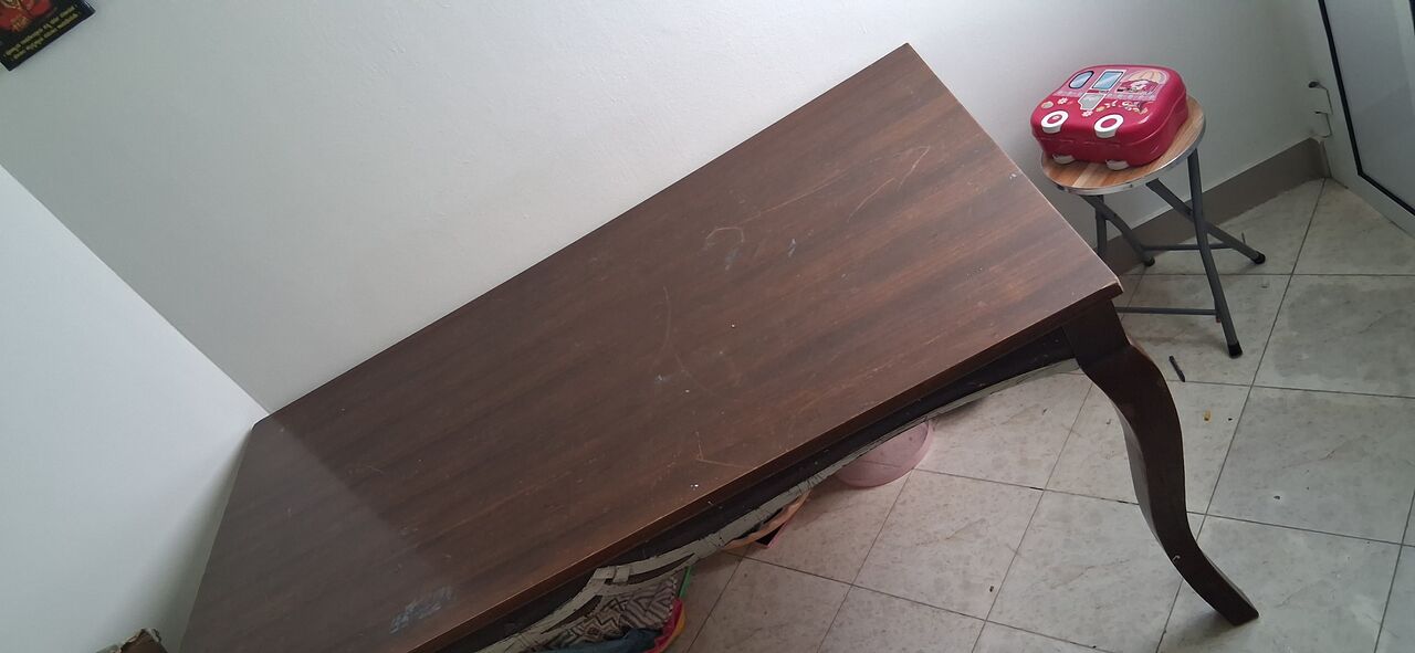 East Riffa, Furniture, BHD 15,  Wooden Table
