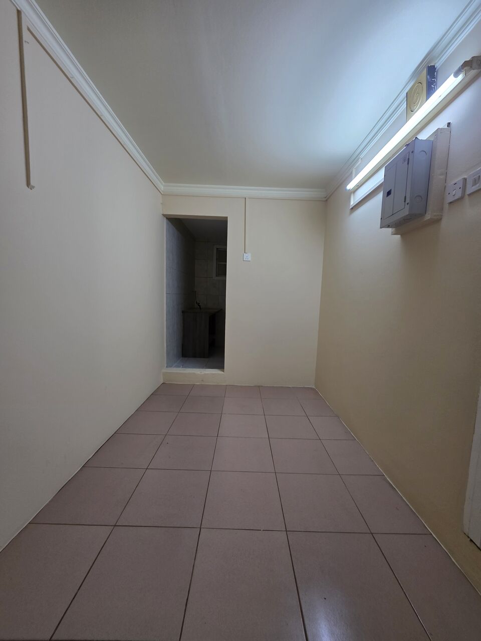 Hoora, Apartments, Flats, Houses & Villas, BHD 130/month,  Studio,  - Neet & Clean Semi Furnished Spacious Studio Flat With Unlimited Ewa @130/BD In Hoora