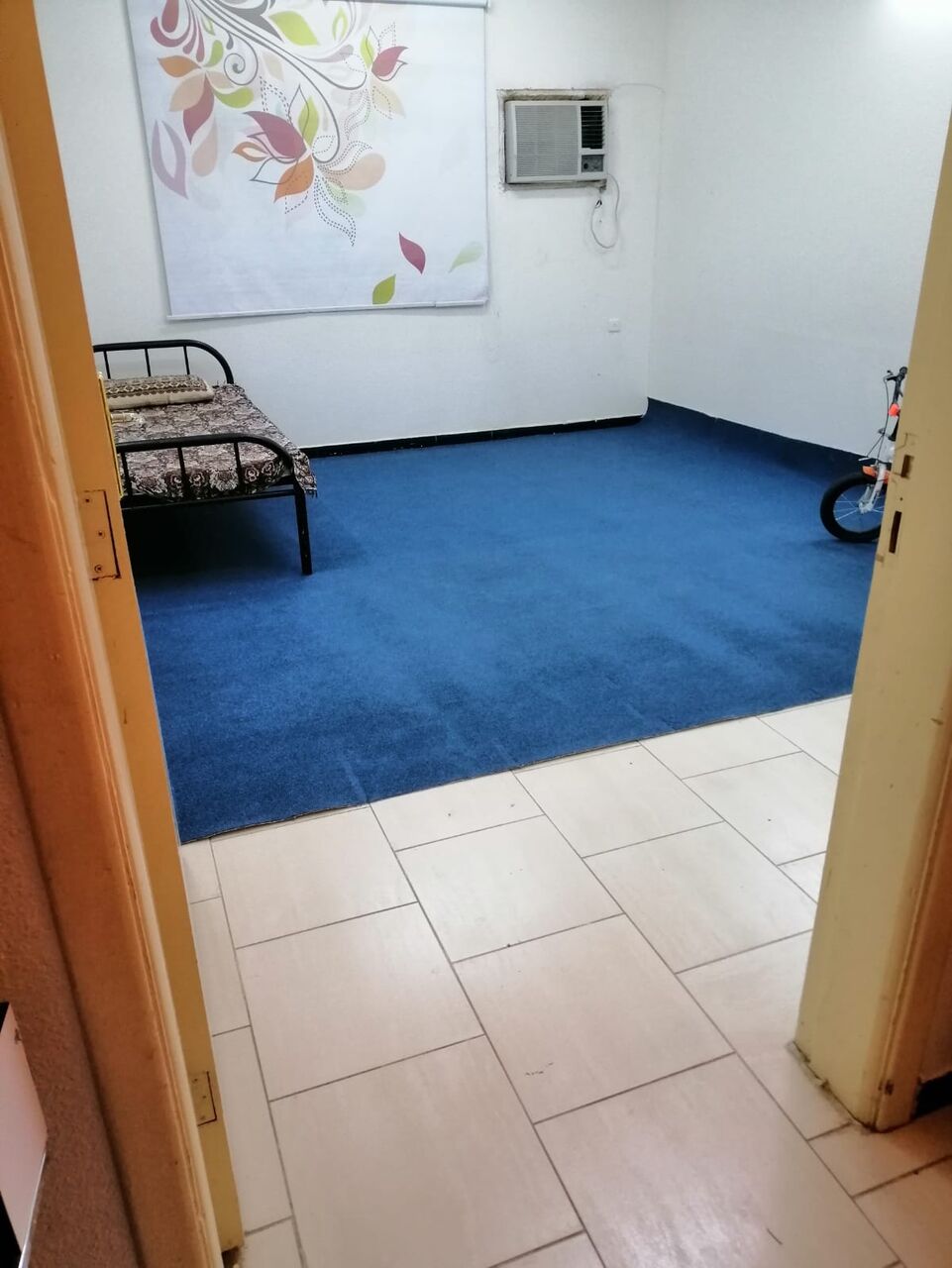 Umm Al Hamam, Rooms for Rent, SAR 1200/month,  Furnished,  I Am Offering One Room In A 3BHK Family Apartment With A Separate Toilet (no Kitchen), Loc