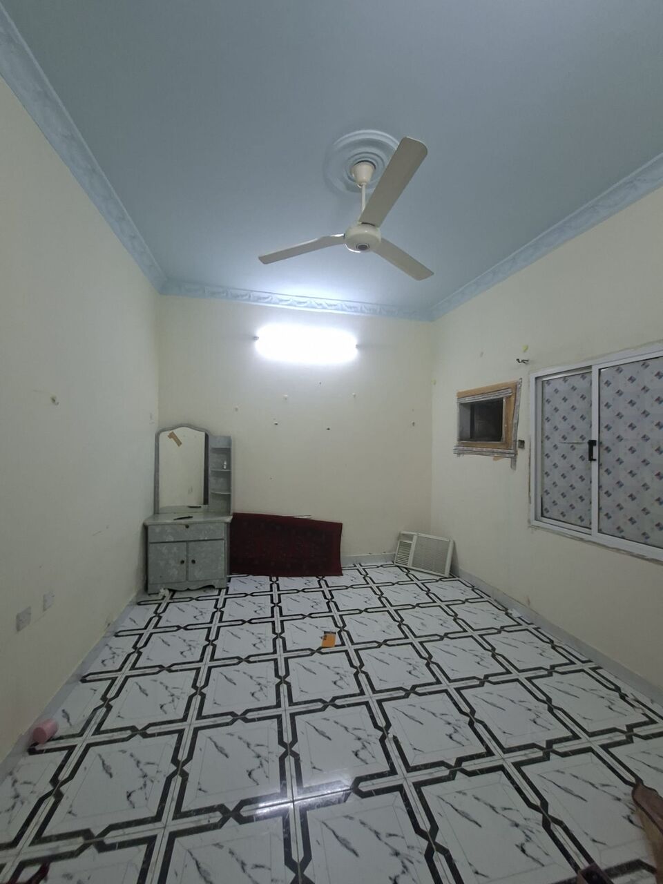 Gudaibiya, Apartments, Flats, Houses & Villas, BHD 200/month,  2 BR,  Semi Furnished 2 Bedroom Flat For Rent In Gudaibiya ( Including Electricity)