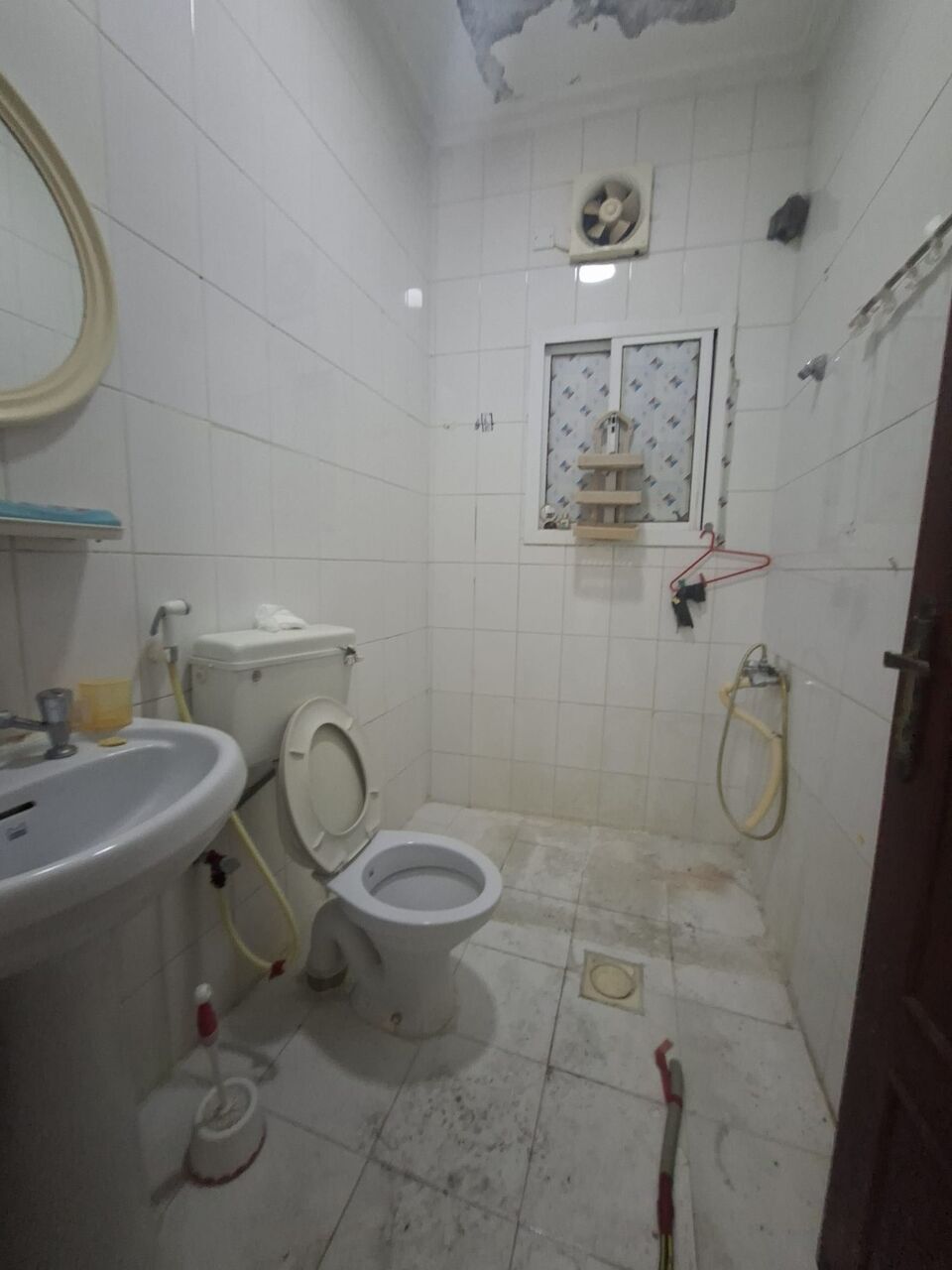 Gudaibiya, Apartments, Flats, Houses & Villas, BHD 200/month,  2 BR,  Semi Furnished 2 Bedroom Flat For Rent In Gudaibiya ( Including Electricity)