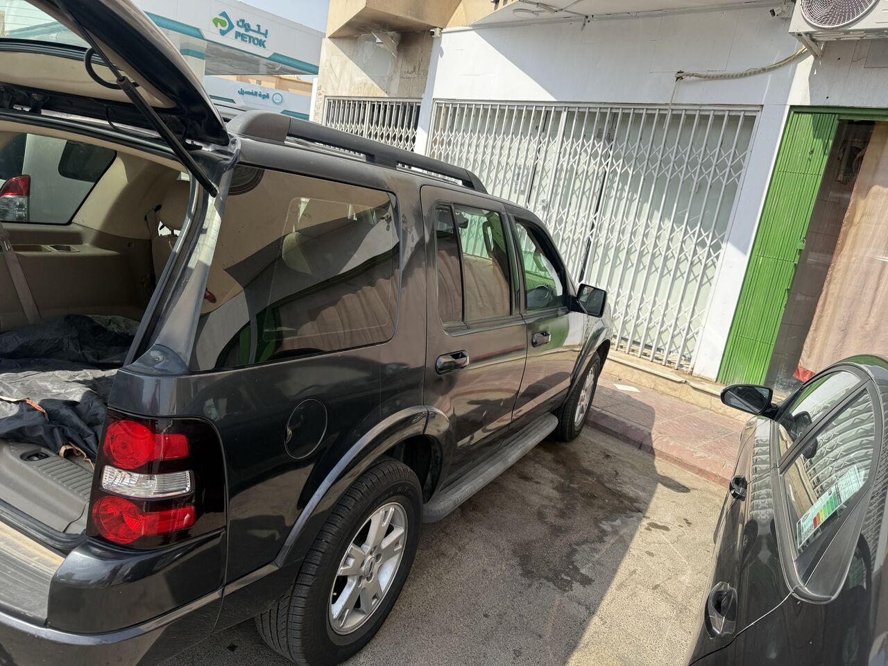 Riyadh, Vehicles, Cars & Trucks , SAR 20000,  Ford Explorer 2010,  2010,  Automatic,  434000 KM,   Excellent Condition