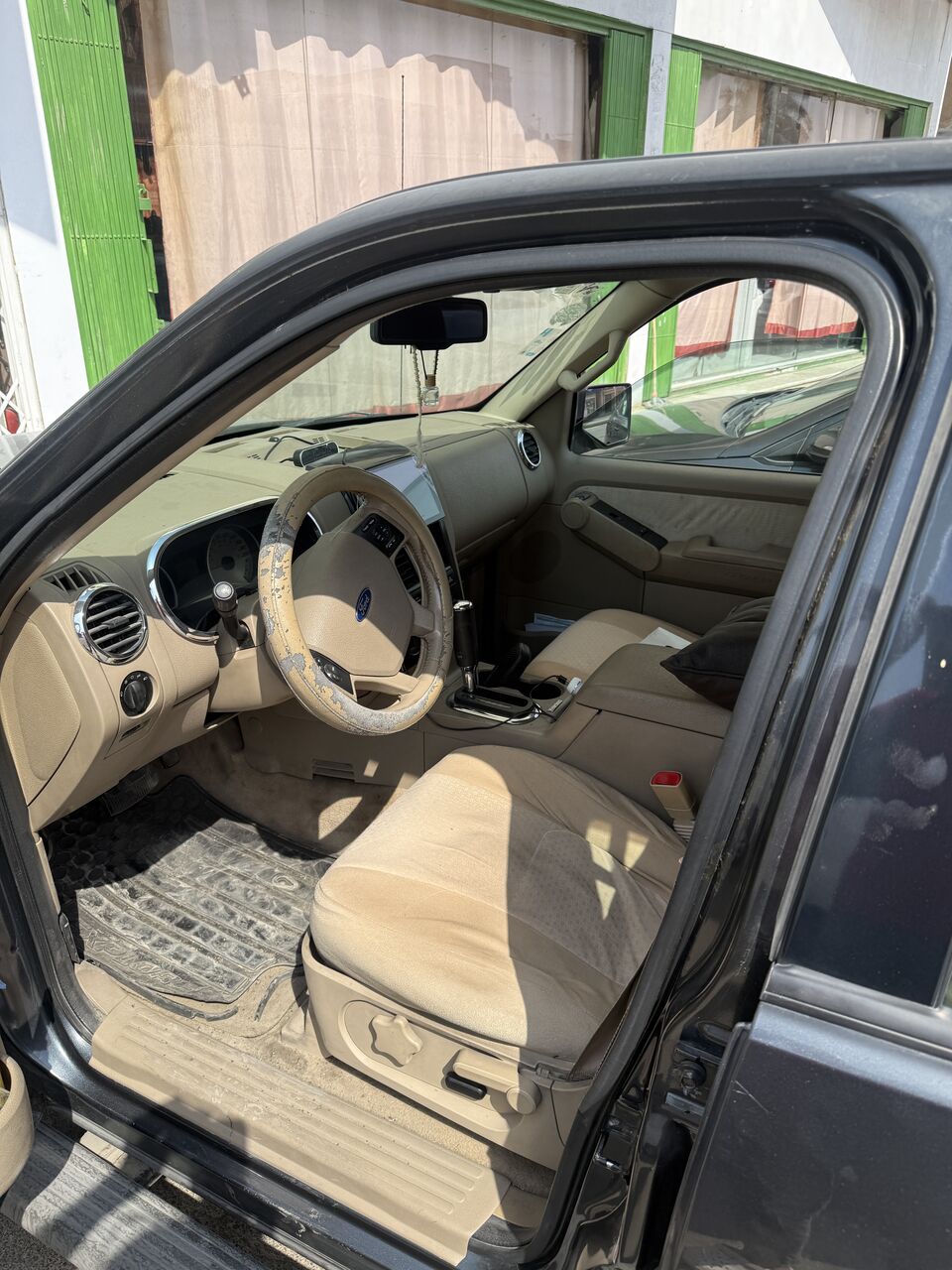 Riyadh, Vehicles, Cars & Trucks , SAR 20000,  Ford Explorer 2010,  2010,  Automatic,  434000 KM,   Excellent Condition