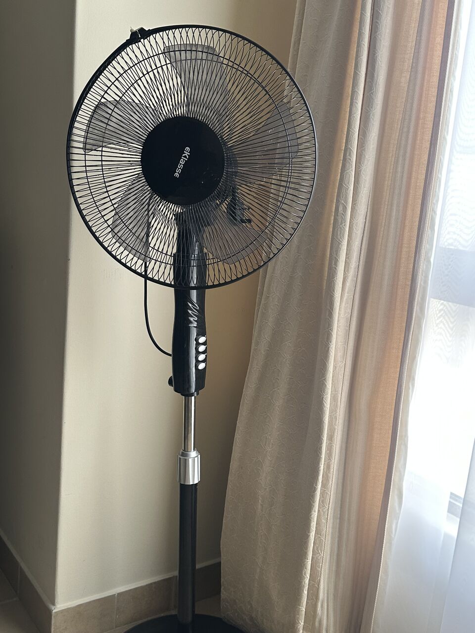Saar, Air Conditioners, BHD 4,  PESESTAL FAN (Not Working)