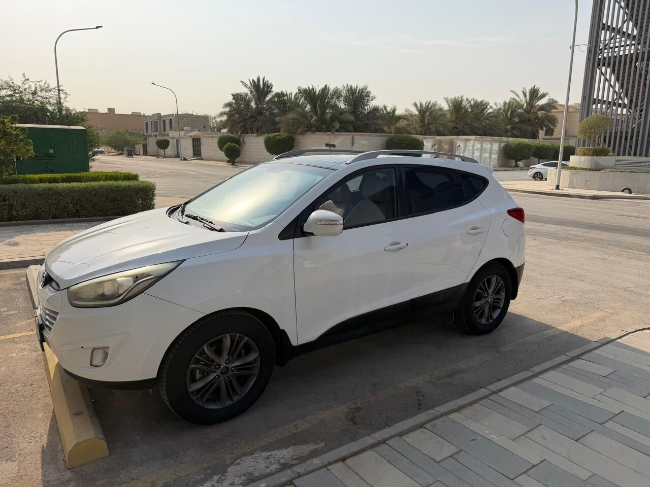 Riyadh, Vehicles, Cars & Trucks , SAR 35000,  Hyundai Tucson,  2016,  Automatic,  217000 KM,  , ,  Full Option 4WD