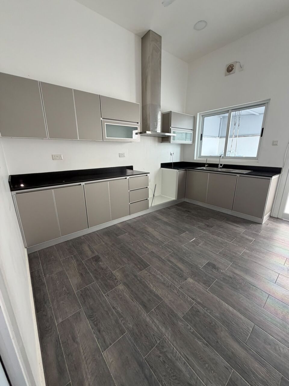 Kabul, Apartments, Flats, Houses & Villas, AFN 500/year,  300 Sq. Meter,  للإيجار فيلا ديلوكس المنطقة : المالكي