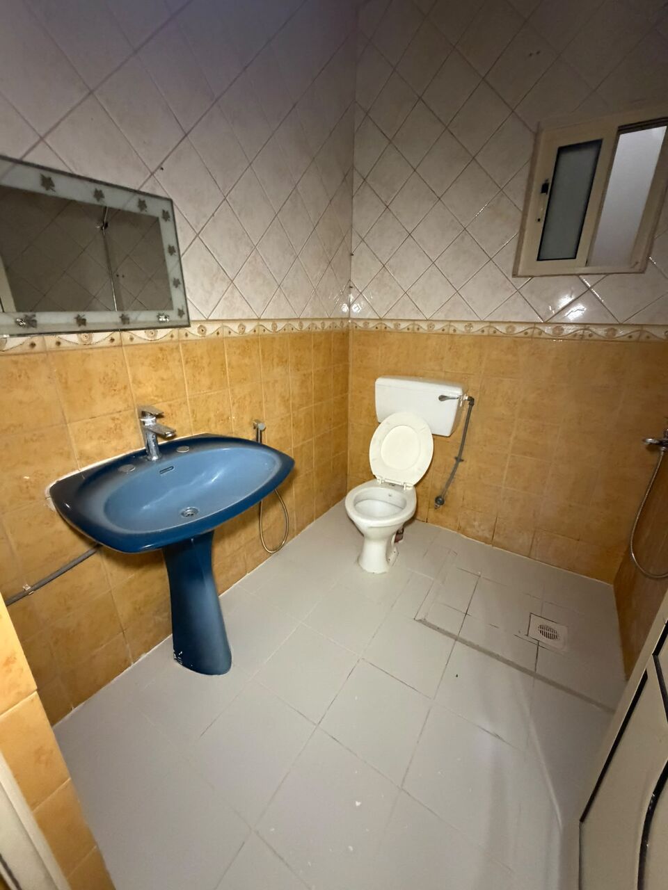 Kabul, Apartments, Flats, Houses & Villas, AFN 140/year,  100 Sq. Meter,  للايجار شقة في عالي