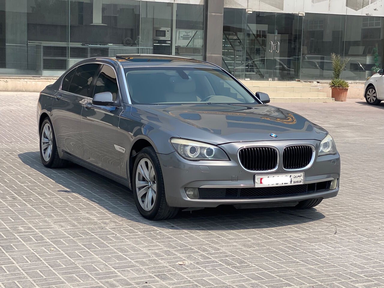 Manama, Vehicles, Cars & Trucks , BHD 2500,  BMW 730Li,  2010,  Automatic,  146200 KM,    (Grey)