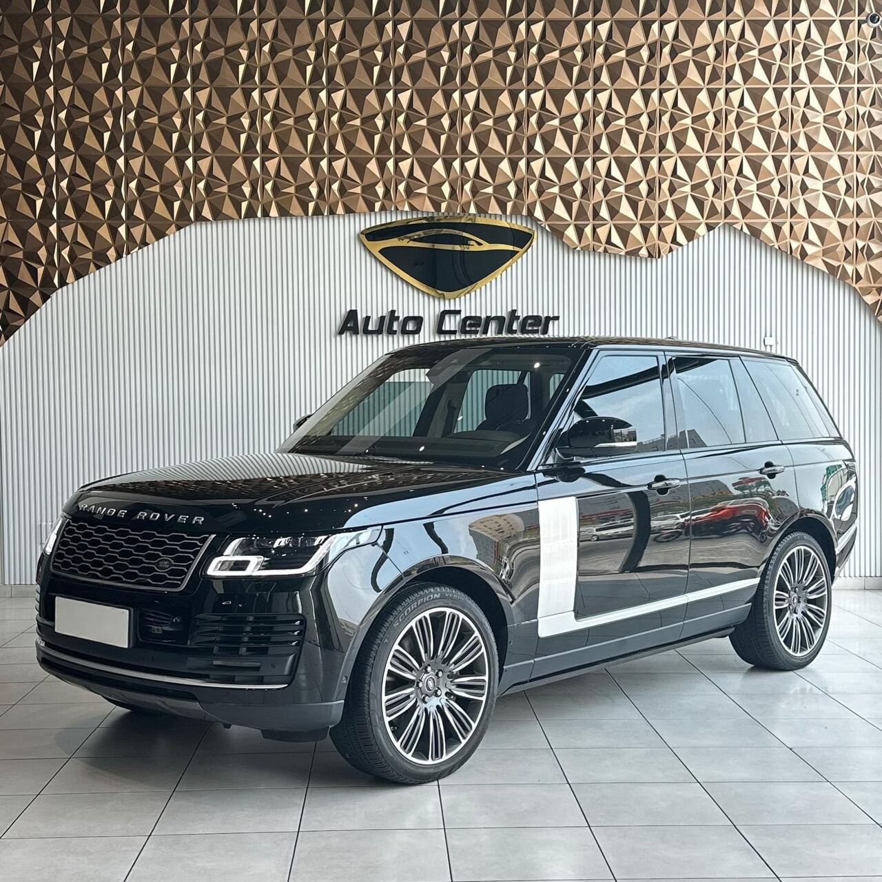 Riffa, Vehicles, Cars & Trucks , BHD 17100,  RANGE ROVER VOGUE L405 2019 BLACK,  2019,  Automatic,  90000 KM,