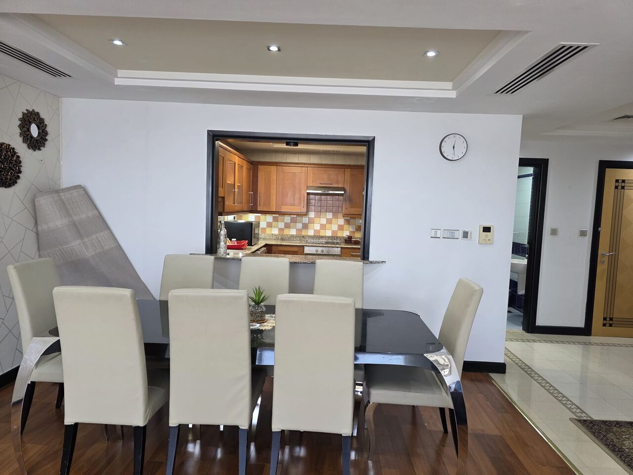Manama, Apartments, Flats, Houses & Villas, BHD 400/month,  2 BR,  134 Sq. Meter,  HIGH END LIVING EXPERIENCE IN A GATED COMMUNITY VIBE
