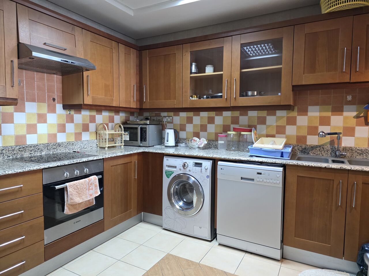 Manama, Apartments, Flats, Houses & Villas, BHD 450/month,  2 BR,  134 Sq. Meter,  AMAZING/HI-END QUALITY FURNISHING/ 2 CAR PARKINGS