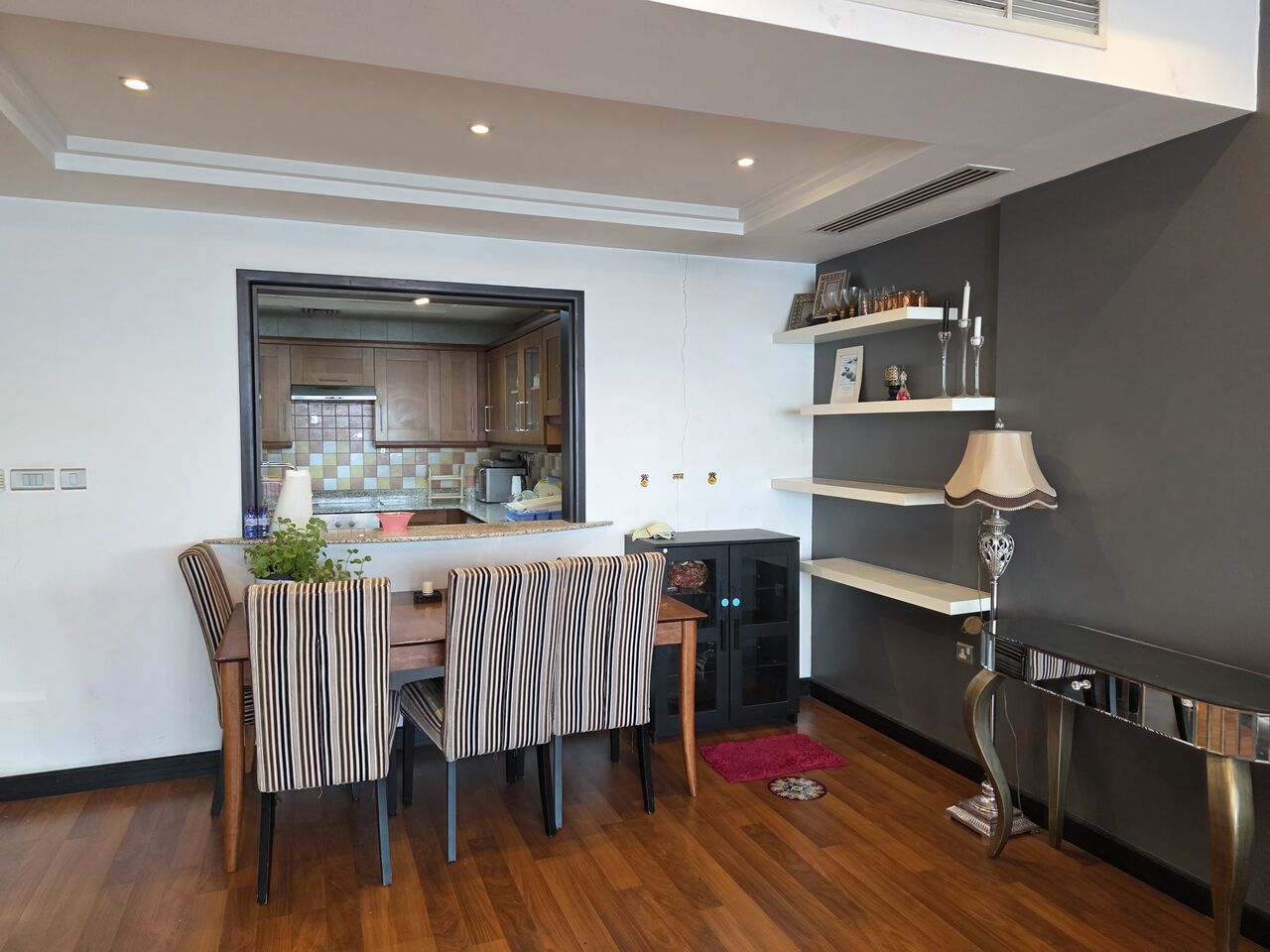 Manama, Apartments, Flats, Houses & Villas, BHD 450/month,  2 BR,  134 Sq. Meter,  AMAZING/HI-END QUALITY FURNISHING/ 2 CAR PARKINGS