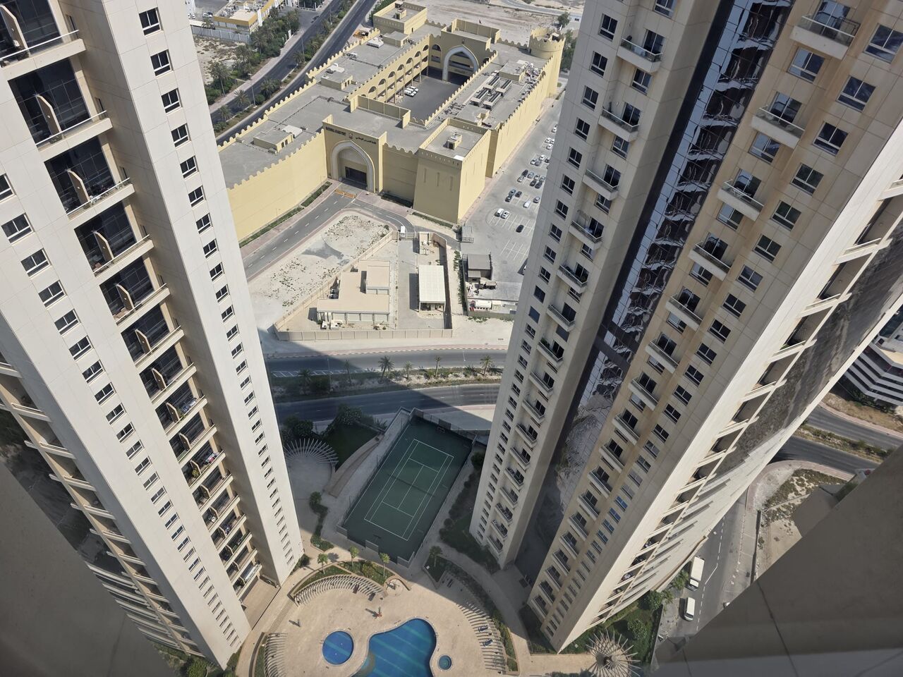 Manama, Apartments, Flats, Houses & Villas, BHD 525/month,  3 BR,  164 Sq. Meter,  FINANCIAL HARBOUR STUNNING VIEW/ REFURBISHED/KIDS COMMUNITY
