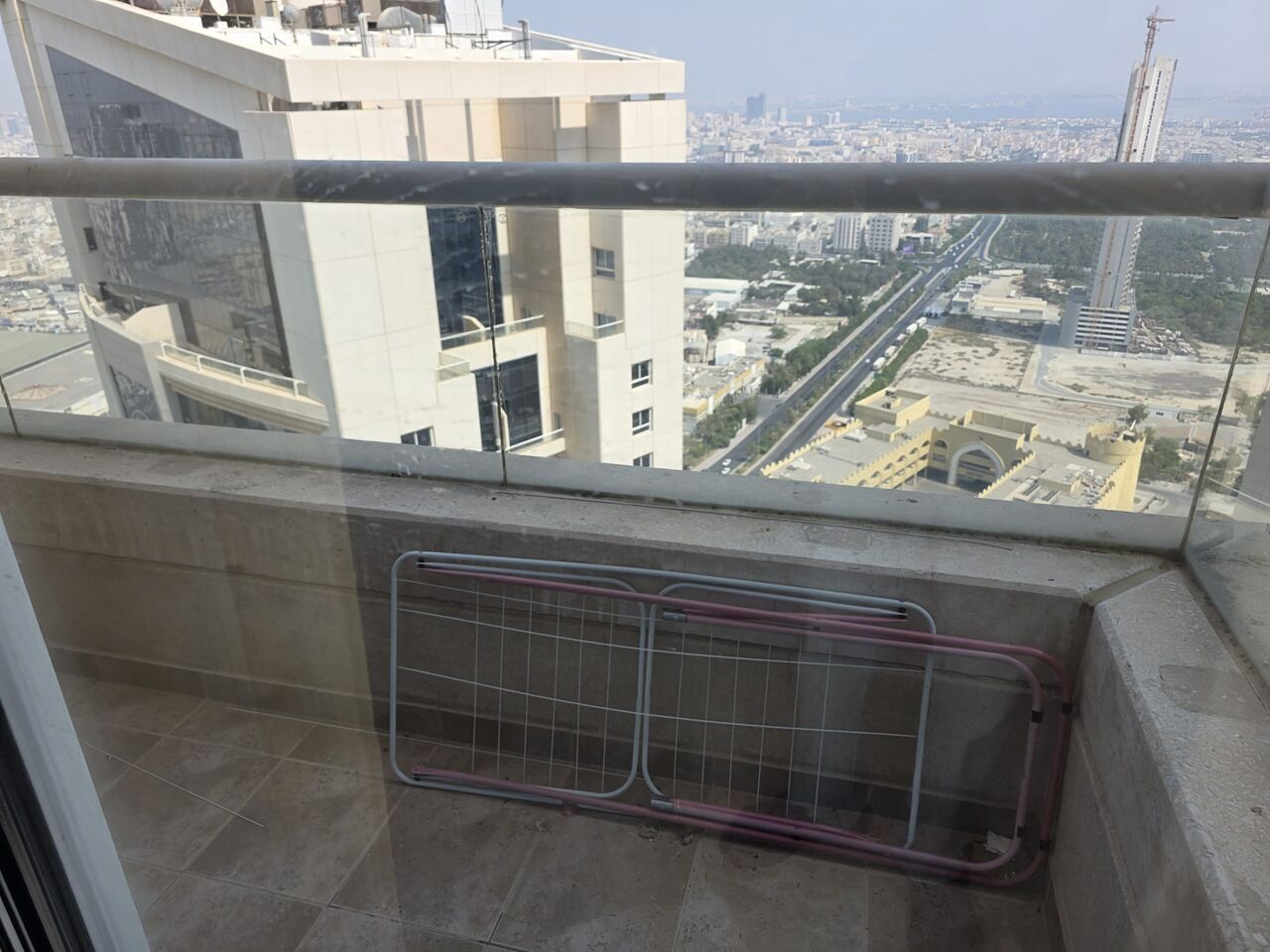 Manama, Apartments, Flats, Houses & Villas, BHD 525/month,  3 BR,  164 Sq. Meter,  FINANCIAL HARBOUR STUNNING VIEW/ REFURBISHED/KIDS COMMUNITY