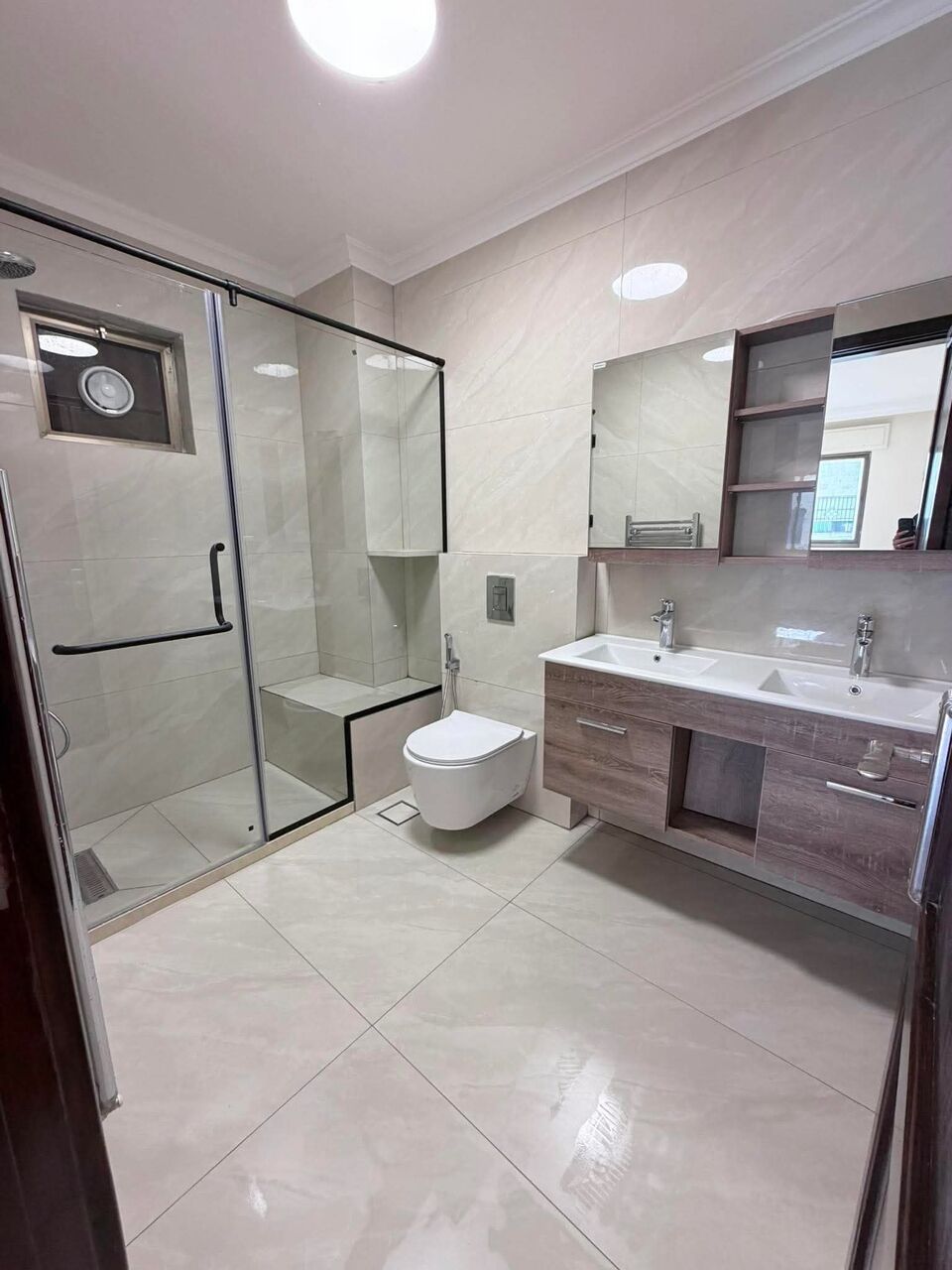 Amman, Apartments, Flats, Houses & Villas, JOD 6500/year,  3 BR,  Beautiful Apartment For Rent In Al-Kursi &ndash; Amman  A First-floor Apartment Measuring 190 M&sup2;